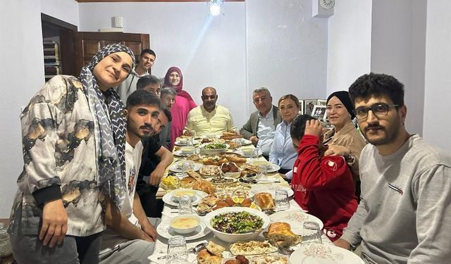 Günay Başkan, ;Turan Ailesi ile iftar yaptı